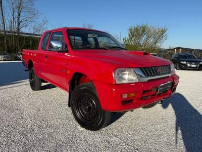 Mitsubishi L200 4WD Club Cab Pick-up GLS Rosso usata Pistoia