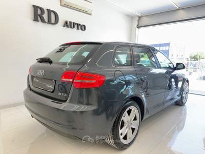 Audi A3 Sportback 1.6 TDI 105cv Attraction ok neopatentati Grigio usata Pistoia