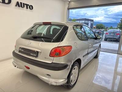 Peugeot 206 5p 1.4 hdi X-Line okneopatentati Grigio usata Pistoia