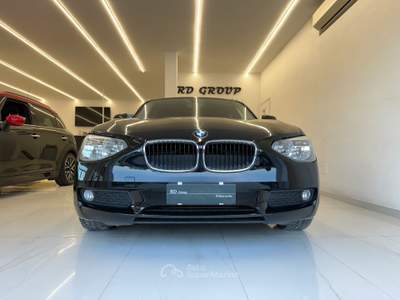 BMW Serie 1 116d 116d 5p Sport okneopatentati Nero usata Pistoia