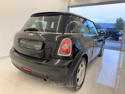 MINI 1.5 Cooper D Hype 5 1.4 16V One ok neopatentati Nero usata Pistoia