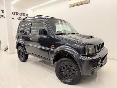 Suzuki Jimny Jimmy 1.5 ddis JLX+ 4wd Okneopatentati Nero usata Pistoia