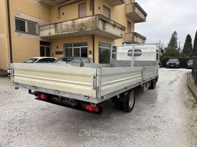Nissan Cabstar 35.13 2.5 TDI 150CV Bianco usata Pistoia