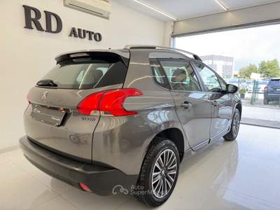 Peugeot 2008 1.2 VTi Active ok neopatentati Grigio usata Pistoia