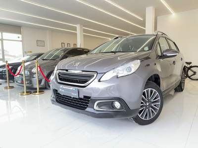 Peugeot 2008 1.2 VTi Active ok neopatentati Grigio usata Pistoia