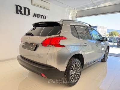 Peugeot 2008 PureTech 82CV Active ok neopatentati Grigio usata Pistoia