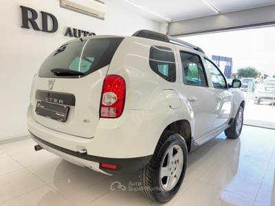 Dacia Duster 4x2 Lauréate ok neopatentati Bianco usata Pistoia