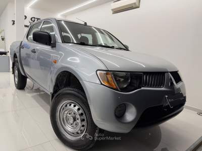 Mitsubishi L200 2.5d136CV DoubleCab iva esposta 4WD Grigio usata Pistoia