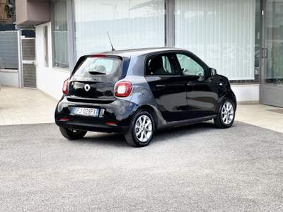 Smart ForFour Benzina 71CV E6 Neo - 2017 Nero usata Roma
