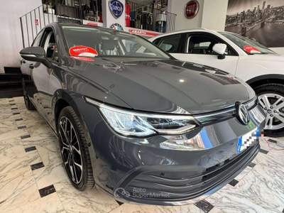 Volkswagen Golf VIII 1.0 etsi evo Life 110cv dsg Grigio usata Torino