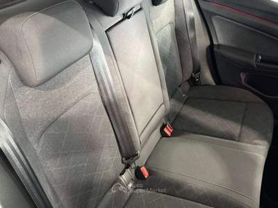 Volkswagen Golf VIII 1.0 etsi evo Life 110cv dsg Grigio usata Torino