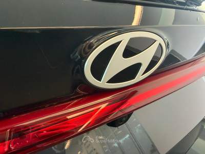 Hyundai i20 48V DCT Connectline Grigio usata Nola