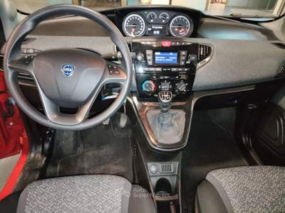 Lancia Ypsilon Ypsilon III 2021 1.0 firefly hybrid Silver s Rosso usata Bologna