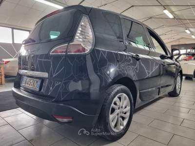 Renault Scénic Neopatentati Nero usata larciano