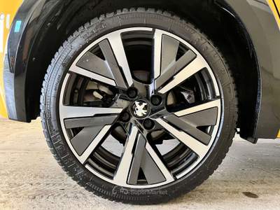 Peugeot 208 208 II 2019 1.5 bluehdi GT s&S 100cv Giallo usata MONTIRONE