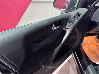 Volkswagen Tiguan 2.0 TDI 140CV tiptronic Sport 4MOTION Nero usata Bronte