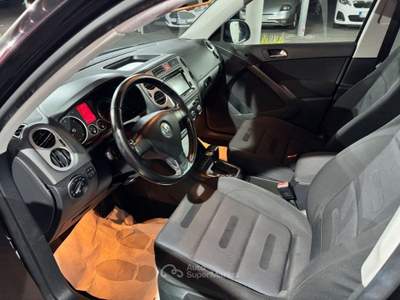 Volkswagen Tiguan 2.0 TDI 140CV tiptronic Sport 4MOTION Nero usata Bronte