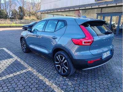 Volvo XC40 VOLVO XC40 T3 MOMENTUM PRO Argento usata Pian Camuno