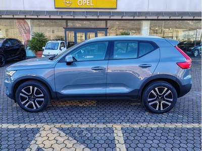 Volvo XC40 VOLVO XC40 T3 MOMENTUM PRO Argento usata Pian Camuno