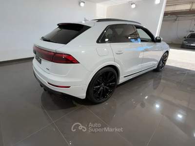 Audi Q8 3.0 tdi mhev S line quattro286cv auto Bianco usata ARICCIA