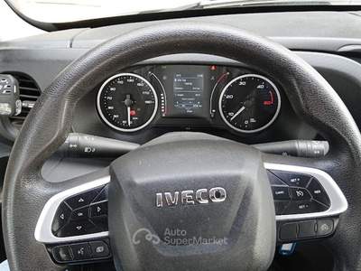 Iveco Daily Usato ,Pochi chilometri Bianco usata VALEGGIO SUL MINCIO
