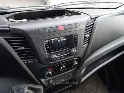 Iveco Daily Usato ,Pochi chilometri Bianco usata VALEGGIO SUL MINCIO