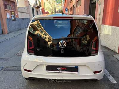 Volkswagen up! 5p 1.0 High up! 75cv OK NEOPATENTATI Bianco usata Genova