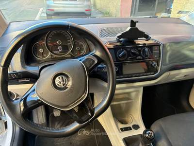 Volkswagen up! 5p 1.0 High up! 75cv OK NEOPATENTATI Bianco usata Genova