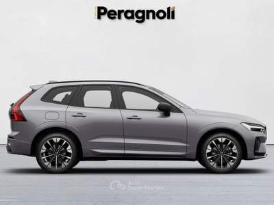 Volvo XC60 T6 Plug-in hybrid AWD automatico Plus Dark Argento usata Firenze