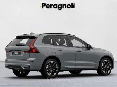Volvo XC60 T6 Plug-in hybrid AWD automatico Plus Dark Grigio usata Firenze