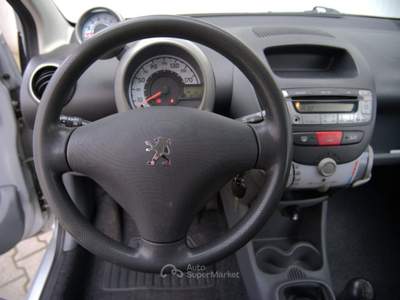 Peugeot 107 1.0 68CV 5p. Sweet Years Argento usata Cologno Monzese