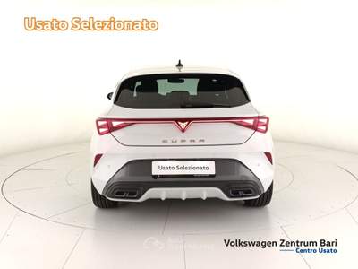 Cupra Leon 2.0 tdi 150cv dsg Bianco usata Bari