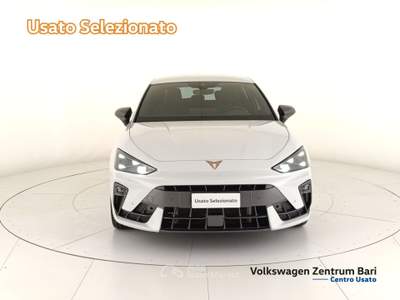 Cupra Leon 2.0 tdi 150cv dsg Bianco usata Bari