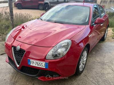 Alfa Romeo Giulietta Metano Rosso usata FERMO