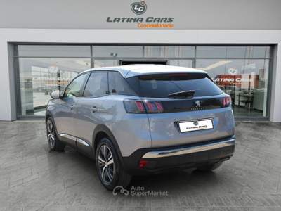 Peugeot 3008 1.5 bluehdi Allure Pack (N1) 130cv AUTOM e CarPlay usata Latina