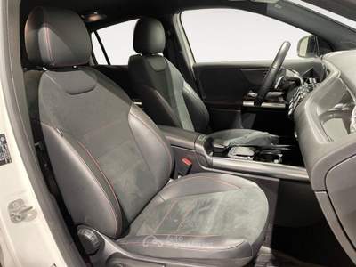 Mercedes-Benz GLA 180d 2.0 116cv Autom. Premium -  Bianco usata Ravenna