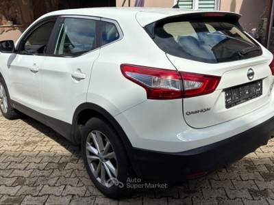 Nissan Qashqai Ideale per neopatentati Bianco usata La Loggia