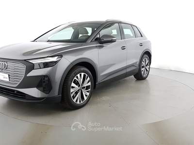Audi Q4  -  45 business quattro 265cv Grigio usata Milano