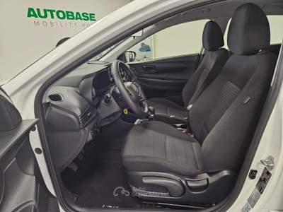 Hyundai i20 1.2 mpi Connectline Bianco usata Brescia