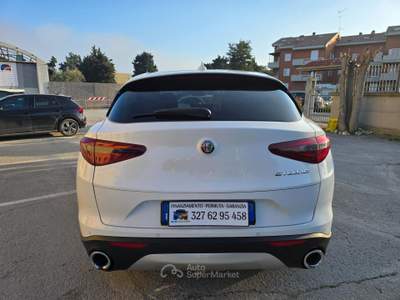 Alfa Romeo Stelvio 2.2 t Sport Tech rwd 160cv auto Bianco usata Civitanova Marche