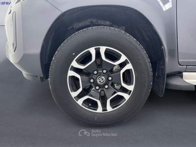 Toyota Hilux Hilux 2.4 D-4d A/T 4wd 4 Porte Double Cab Executive Grigio usata Cassola