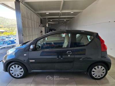 Peugeot 107 1.0 68CV 3p. Sweet Years 2Tronic *92.000 KM* Grigio usata ADRANO