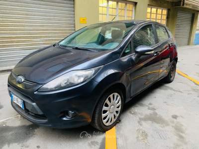 Ford Fiesta 1.2 82 CV 5 porte Titanium Grigio usata Genova