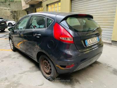 Ford Fiesta 1.2 82 CV 5 porte Titanium Grigio usata Genova