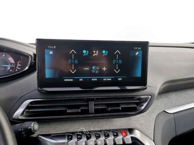 Peugeot 3008 3008 II 2021 1.5 bluehdi GT s&s 130cv eat8 Blu/Azzurro usata Tradate