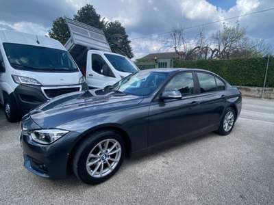 BMW Serie 3 320d d Business Advantage aut. Grigio usata Atripalda