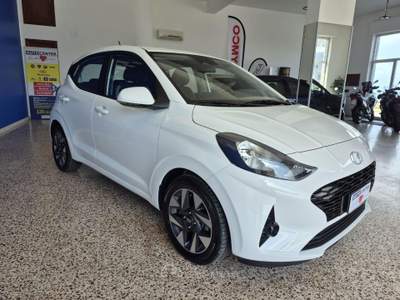 Hyundai i10 1.0 MPI AT Connectline Bianco usata Brolo