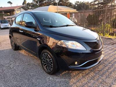 Lancia Ypsilon 1200 ECOCHIC GOLD GPL 69CV 5P PDC CERCHI ITALIA Blu/Azzurro usata Pistoia