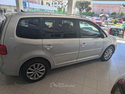 Volkswagen Touran AUTOVETTURA BEN TENUTA Argento usata LIVORNO