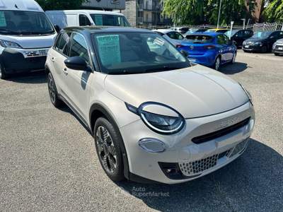 Fiat 600 Hybrid 145 CV DCT MHEV La Prima km zero Beige usata Rho